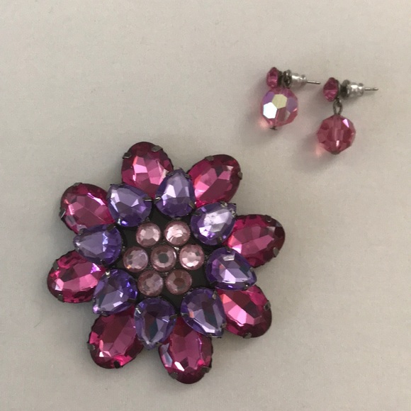 Jewelry - Brooch (pin) and earrings